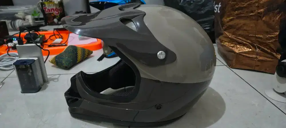 Helm trail size L
