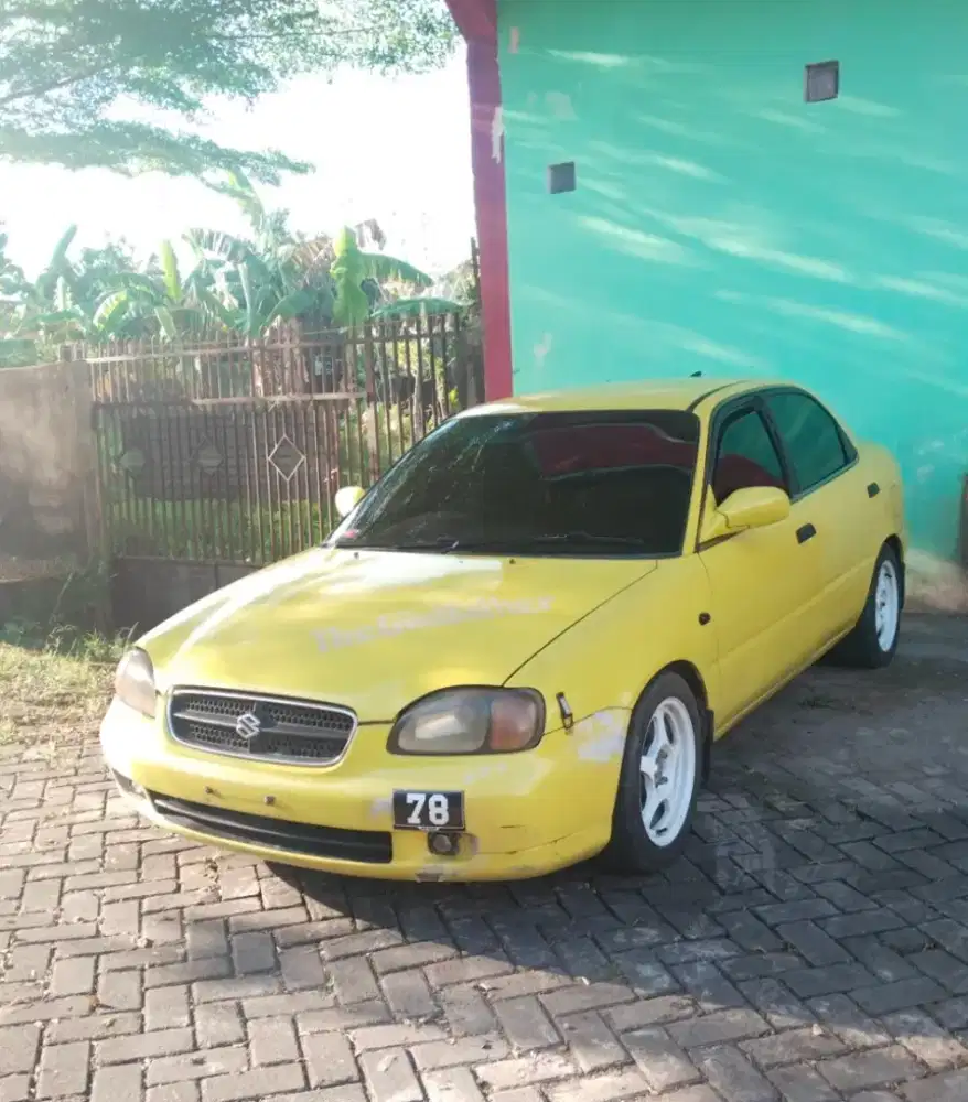 Suzuki baleno dx 2000