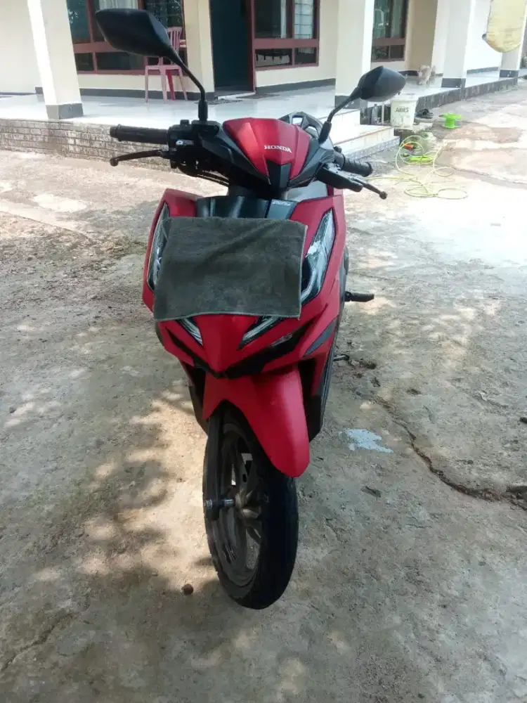 Jual vario 125 iss merah