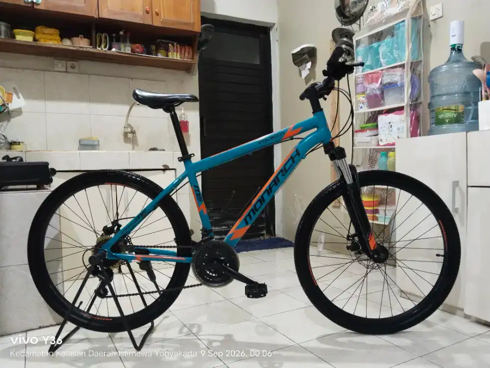 Sepeda polygon monarch 5