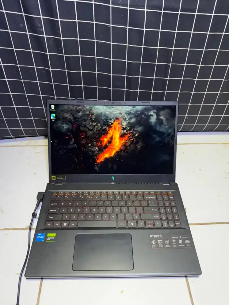Acer Nitro V15 RTX 4050 Core i5-13420H 8GB RAM 512GB SSD