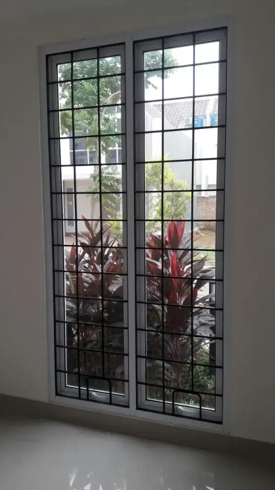 Tralis jendela model minimalis