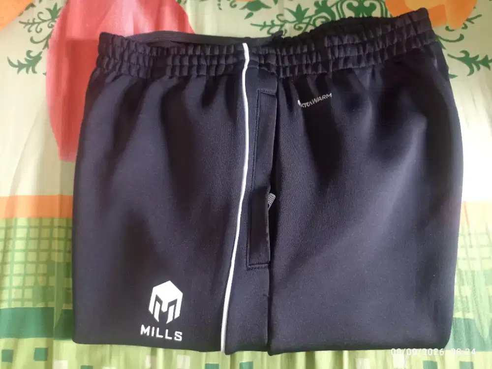 Mills celana training hitam super nyaman XL