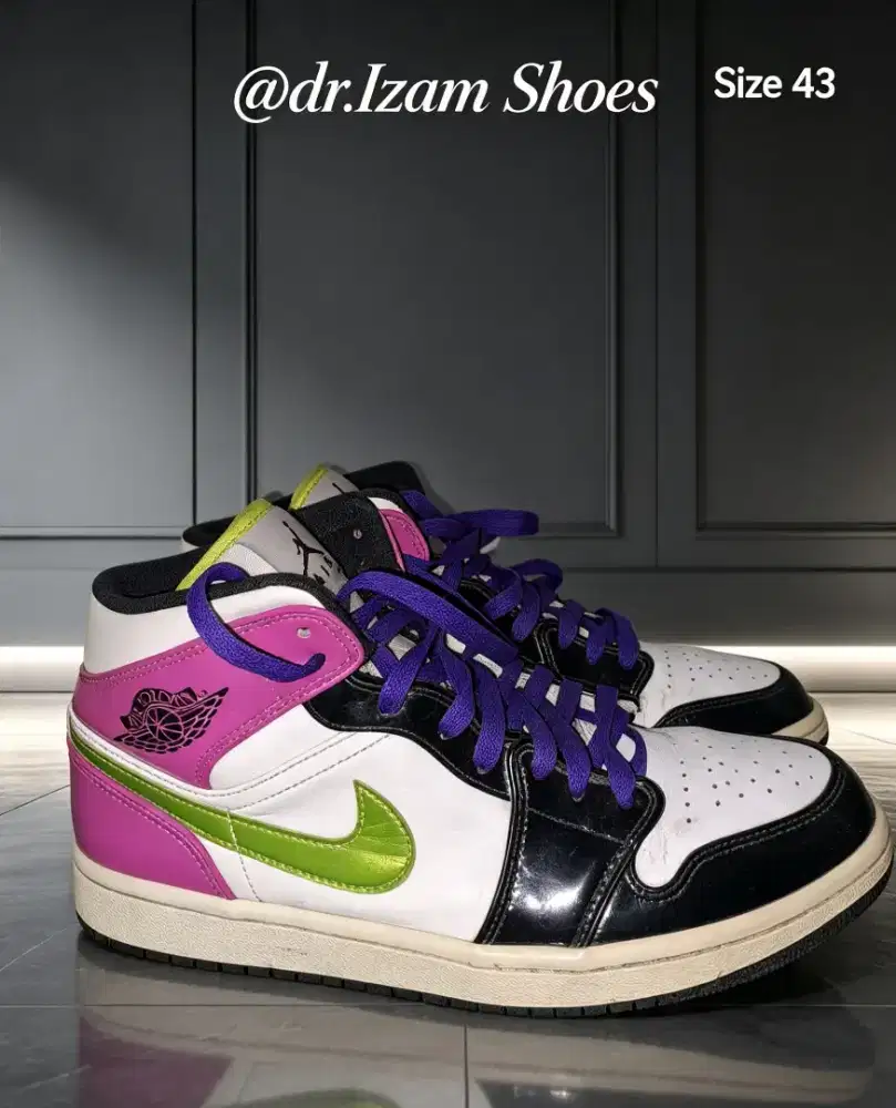 Air Jordan 1 Mid SE 'Cyber Active Fuchsia'
