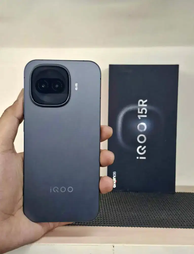 Iqoo 15r 5g 12/256gb fulset ori garansi bh 100