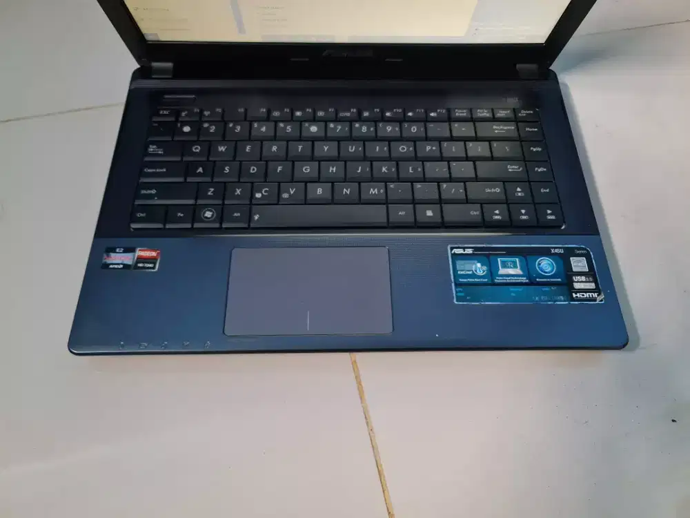 Asus X45U AMD E2 1800 ghz