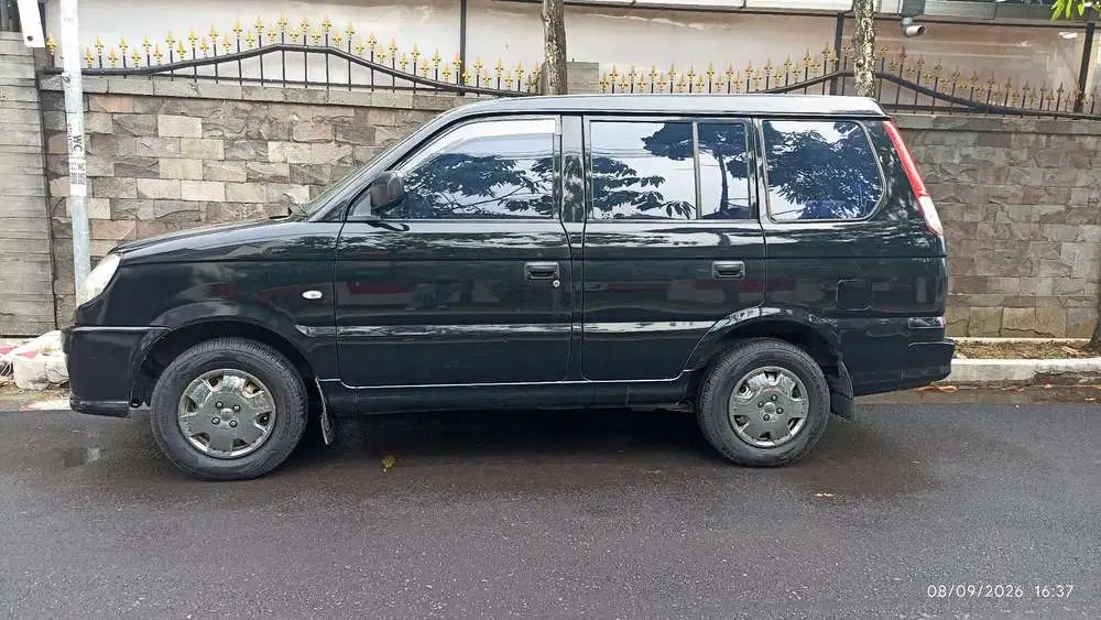 Mitsubishi Kuda 2005 Bensin 1.6 Deluxe, KM rendah, Tangan Pertama