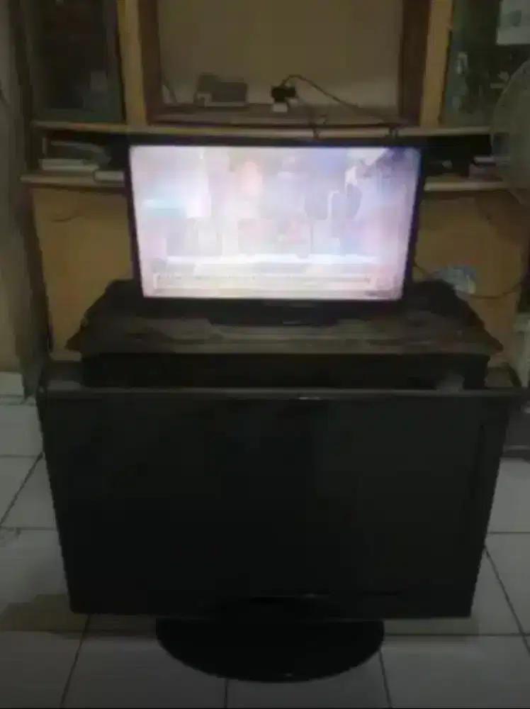 Lcd Tv Analog 32 inch Coocaa dan Samsung Minus