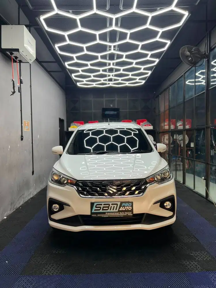 ERTIGA GX HYBRID 2022 PUTIH AT ASLI BALI