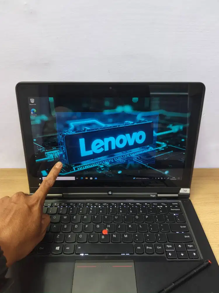 Lenovo thinkpad yoga 2 Touchscreen 2 in1 core i5 4210u ram 4gb ssd 256