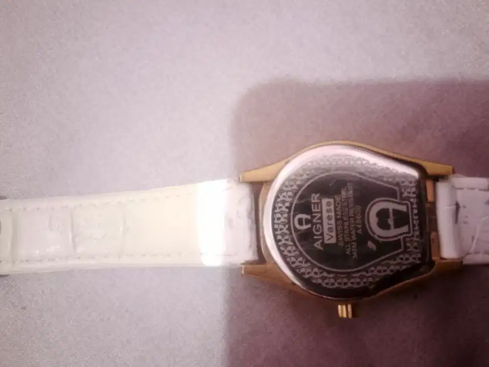 Jam Arloji AIGNER jual rugi