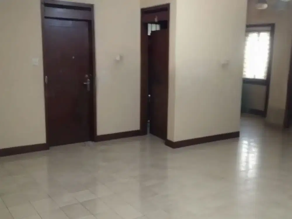 Dijual Cepat Rumah Nyaman Siap Huni Lokasi Strategis di Kopo Permai Bandung