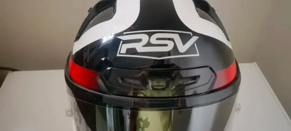 HELM RSV FFC21 MOTIF POISON RED
