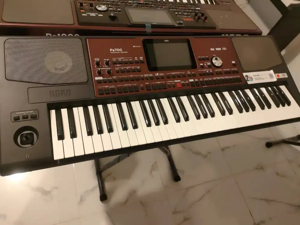 KEYBOARD KORG PA700