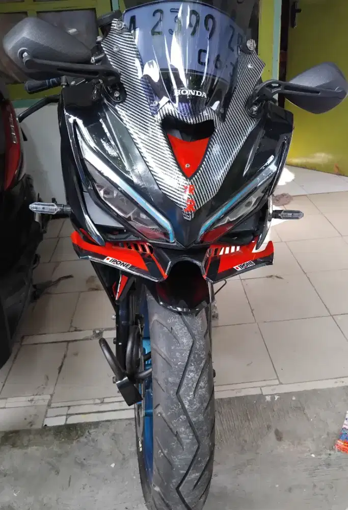 Honda CBR 150 thn 2016