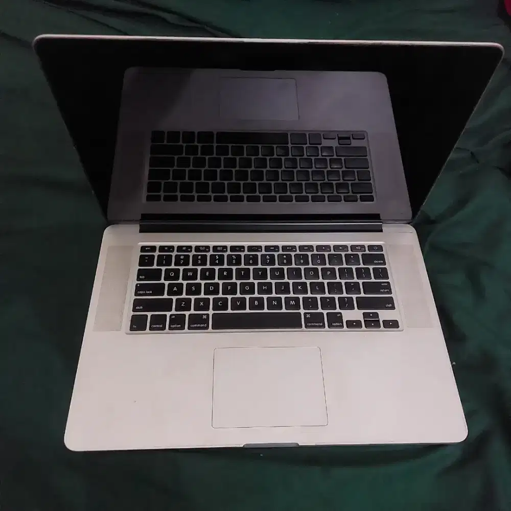 Macbook pro 2013 15 inch 8/128gb matot