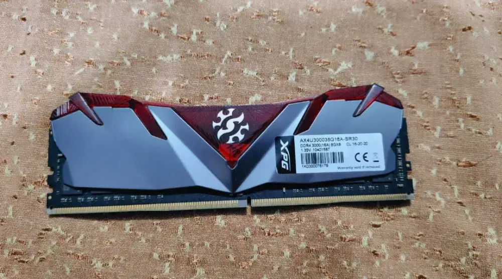JUAL RAM DDR4 8GB & HARDISK 1 TB