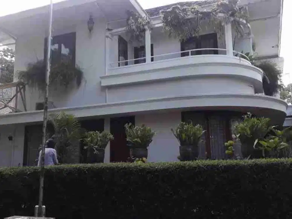 RUMAH LUX KLASIK SAYAP DAGO BANDUNG LOKASI PRIME