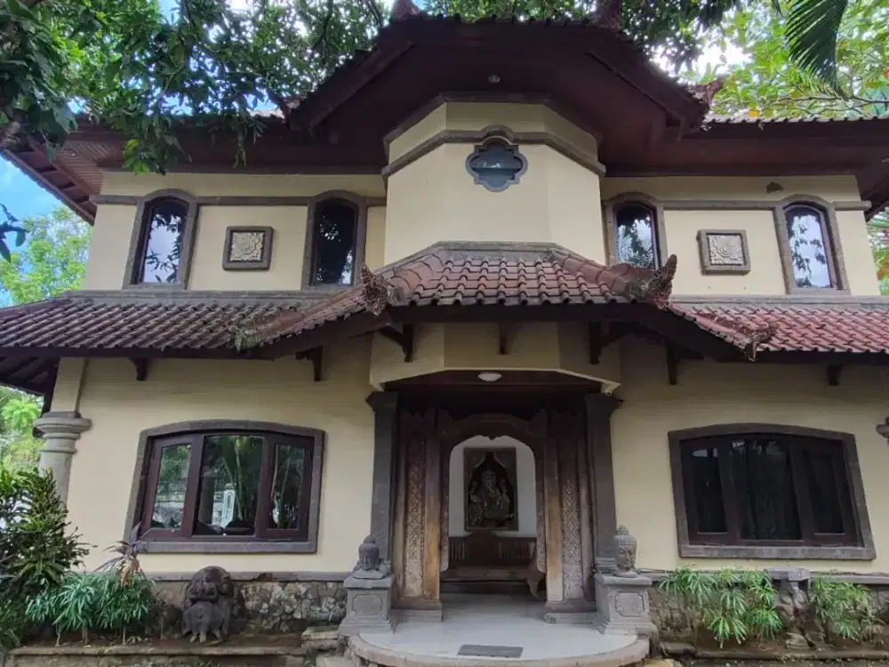 Freehold - Authentic Bali Architecture Villa in Umalas - Spacious Property with Pool, Bali