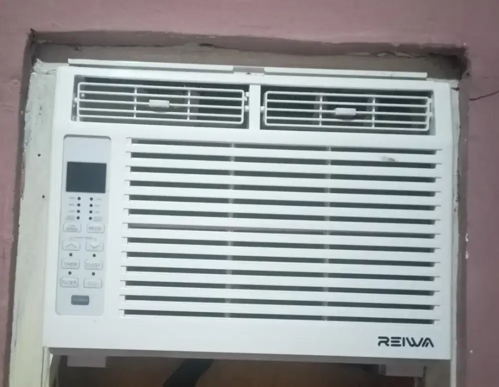 DiJual AC Window REIWA ½ PK, bekas jarang pakai