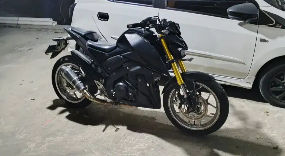 Yamaha Xabre THN 2016 plat B Jakarta
