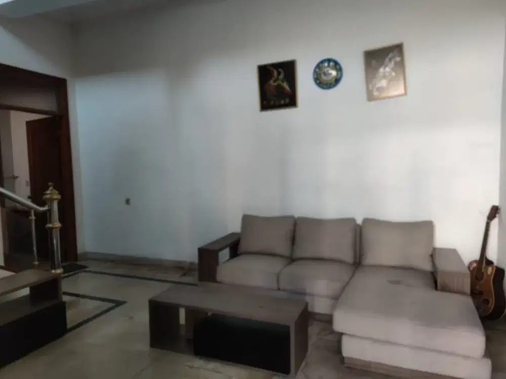 Dijual Rumah Kokoh dan Terawat Siap Huni Minimalis Lokasi di Batununggal Bandung