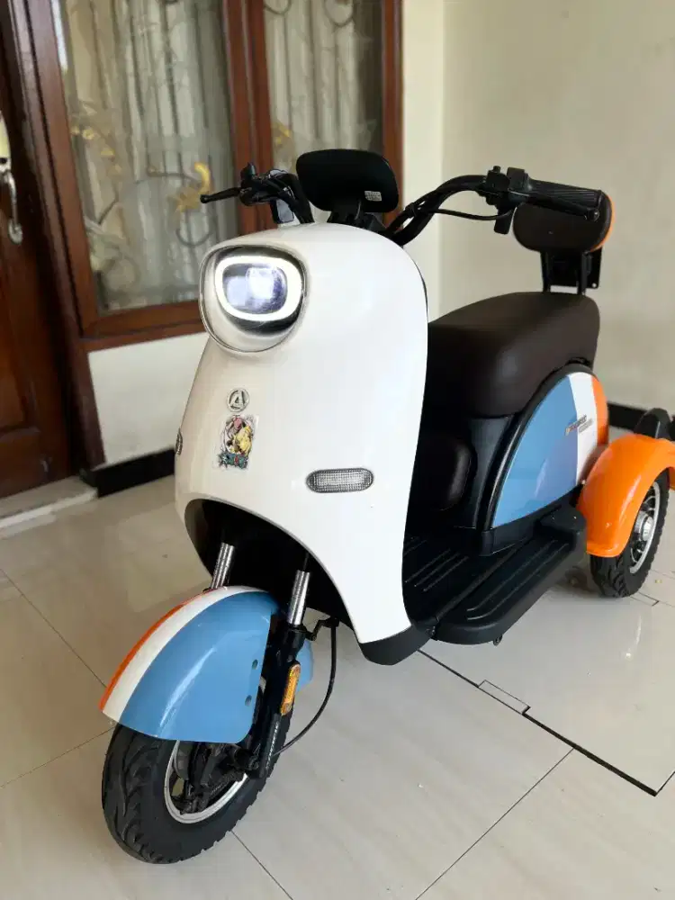 Sepeda Listrik Pasific Crosser