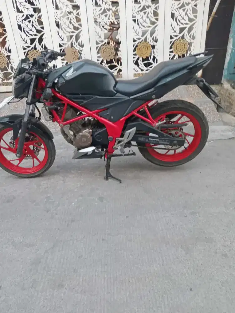 Honda CB LED 150 R 2017 ss lengkap mesin bagus pajak hidup T Karawang