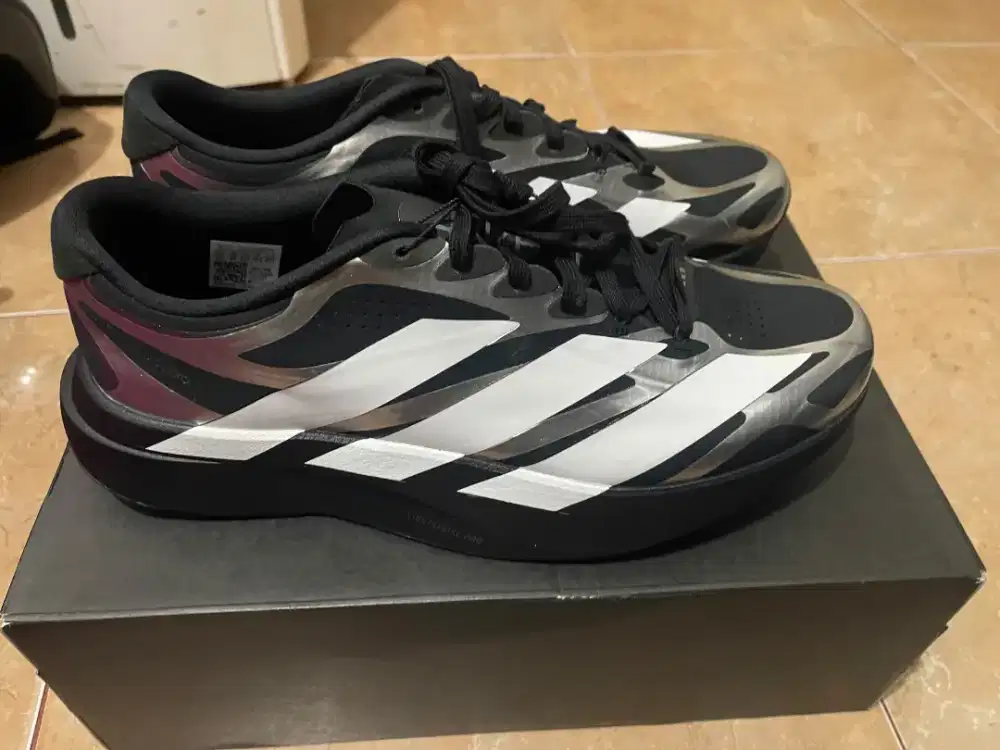 Sepatu Adidas 44