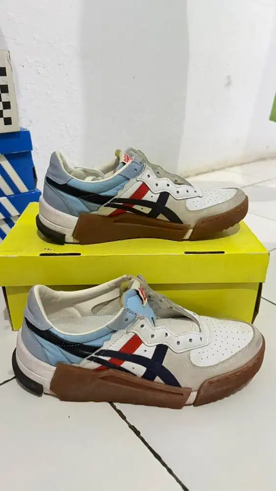 Sepatu onitsuka tiger  D-trainer GC white/midnight