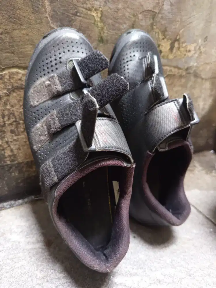 Sepatu Sepeda MTB Shimano XC1