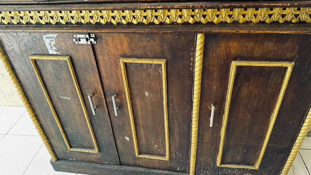 LEMARI KAYU PALEMBANG