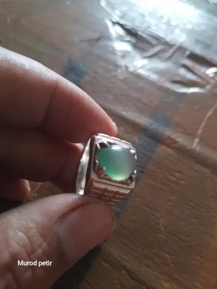 Cincin perak batu akik