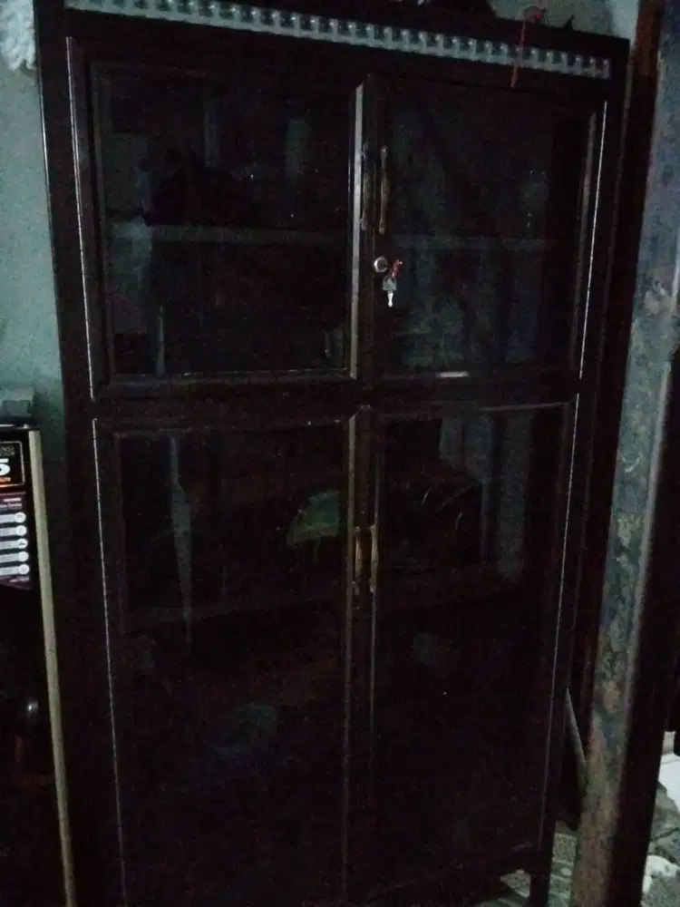 Lemari Piring Kuat & Kokoh Kondisi Bagus