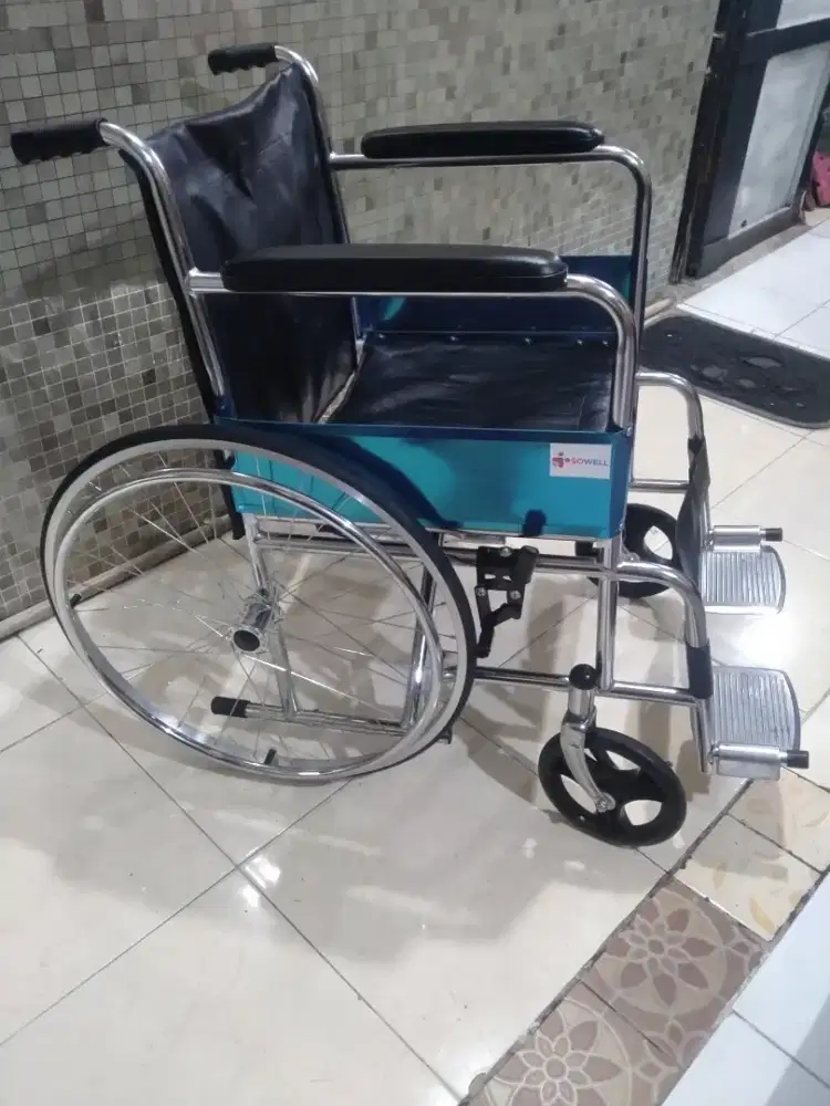 KURSI RODA LIKE NEW