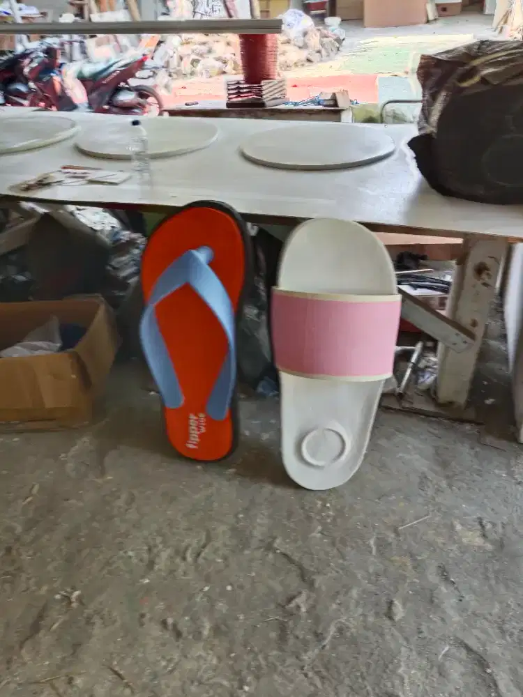 Patung mockup sandal
