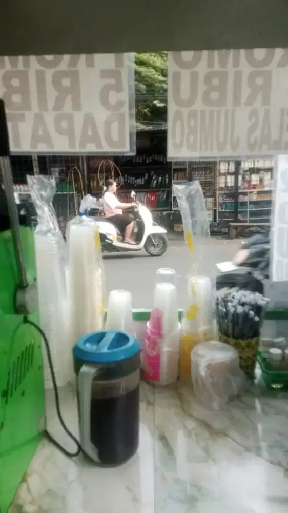 LOKER LOWONGAN KERJA JAGA STAND ES TEH SOLO