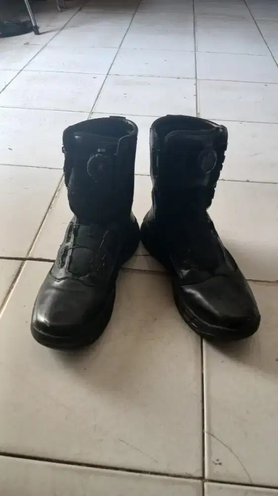 Sepatu Ori PDL Tali Putar Ukuran 42