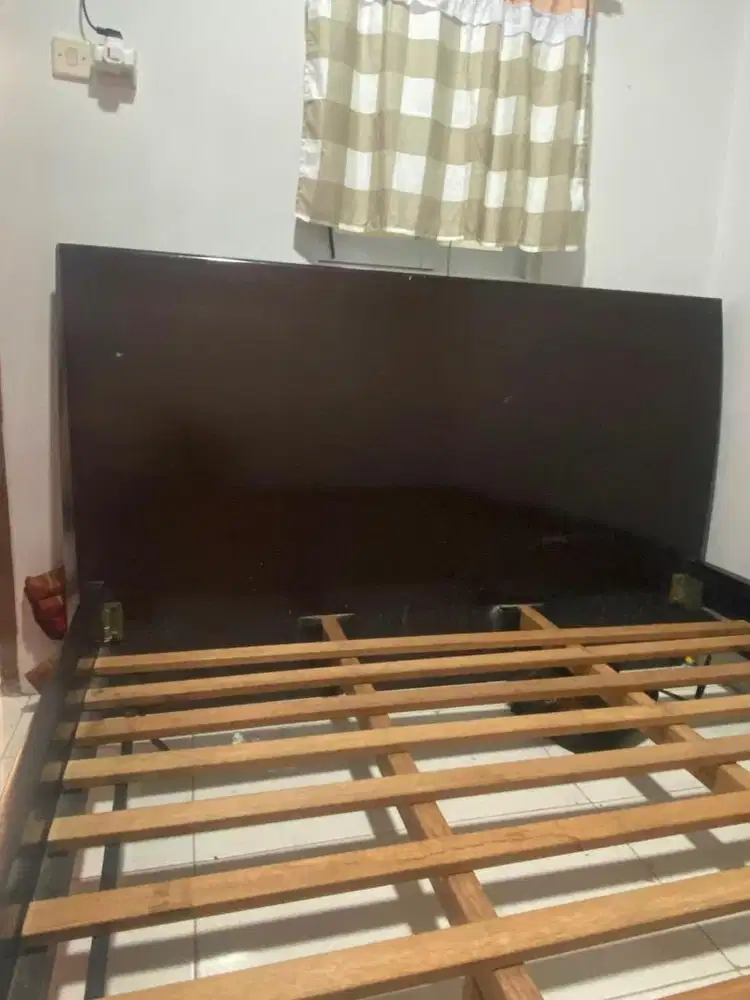 Ranjang tidur kayu 160x200