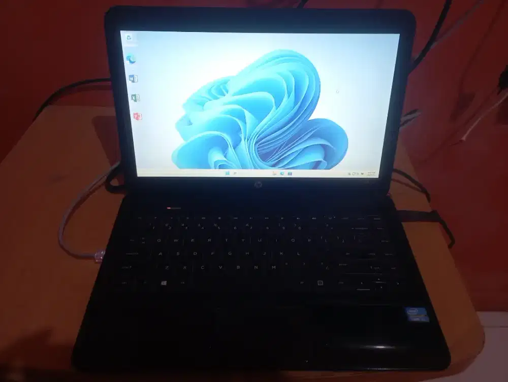 Laptop HP 1000-1431TU Corei3/RAM 4 GB/HD 512 GB
