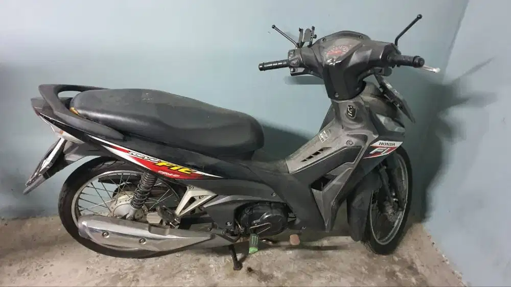 Dijual Motor Honda Revo surat lengkap 2020