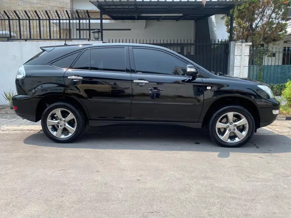 Harrier L Premiun sound built'up hitam 2010 terawat Record Astra (L)