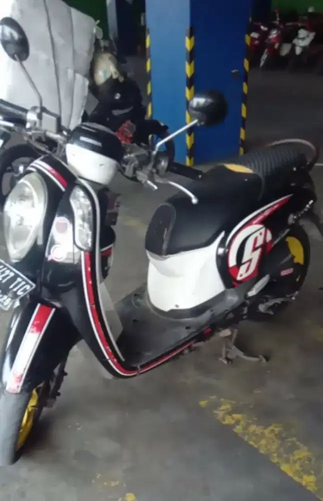 Honda Scoopy th 2015