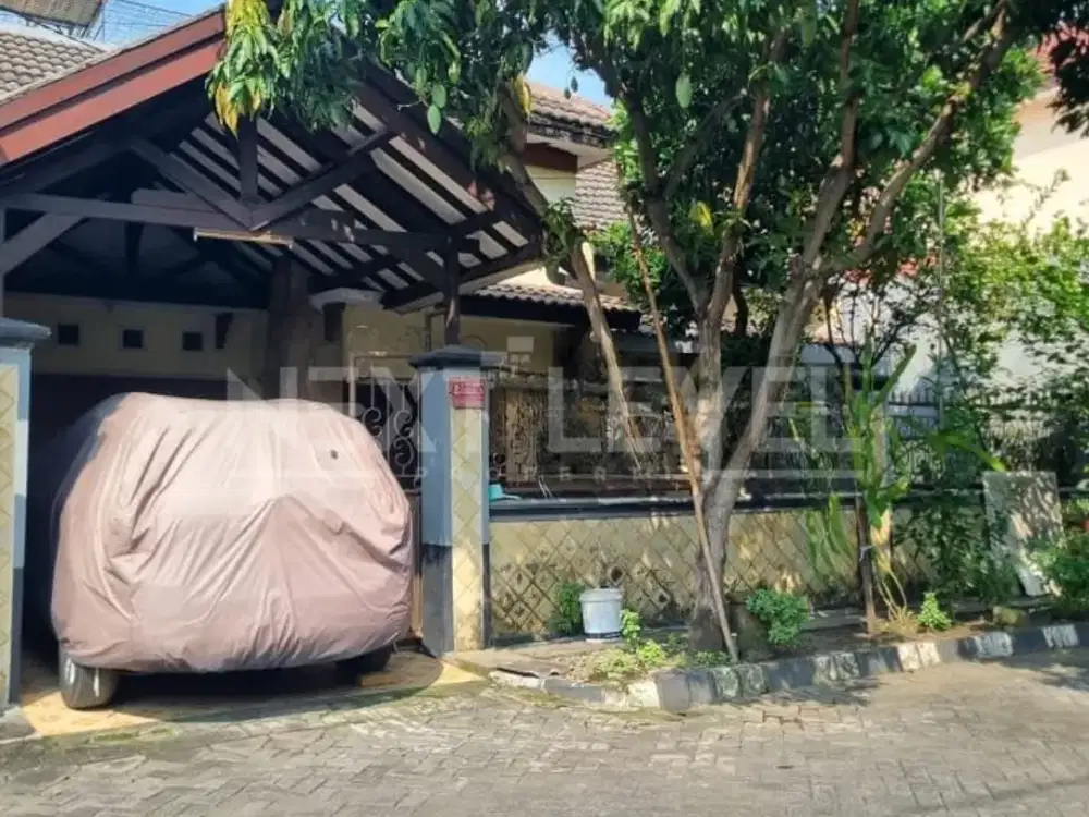 Dijual rumah di permata Safira Wiyung Surabaya barat