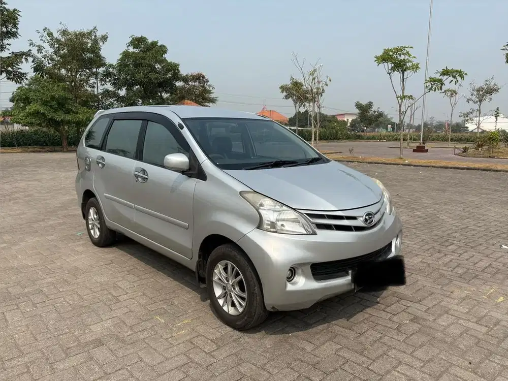 Daihatsu Xenia M 1.0 2013
