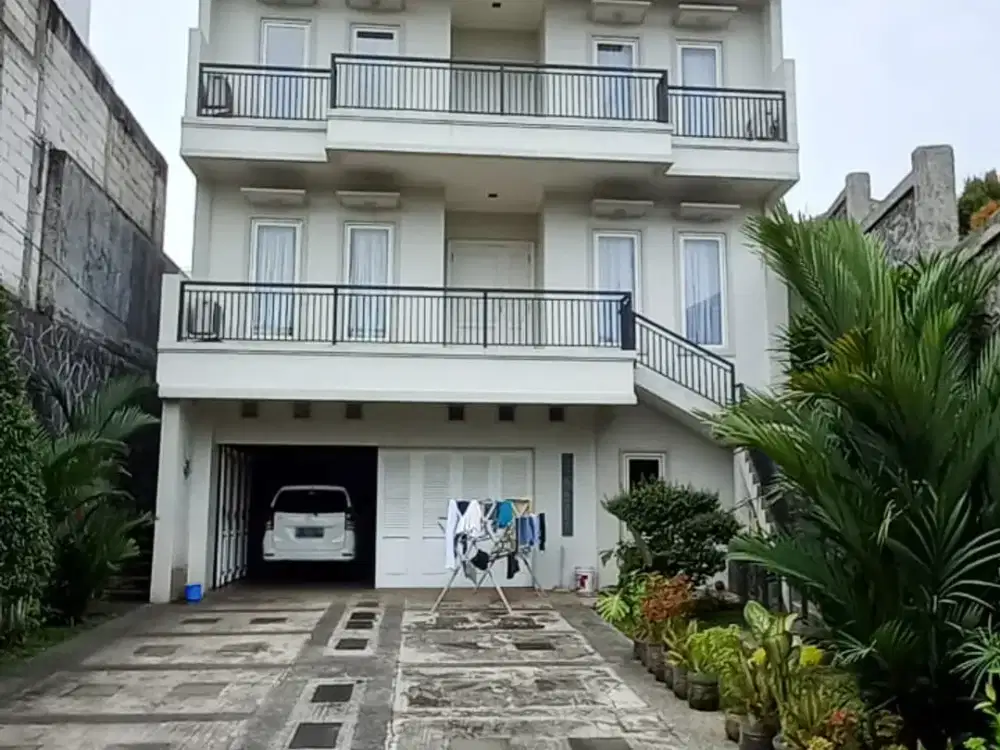 Rumah Jl. Naman Iskandar, Depok, 12x30 m², 3 Lt, SHM
