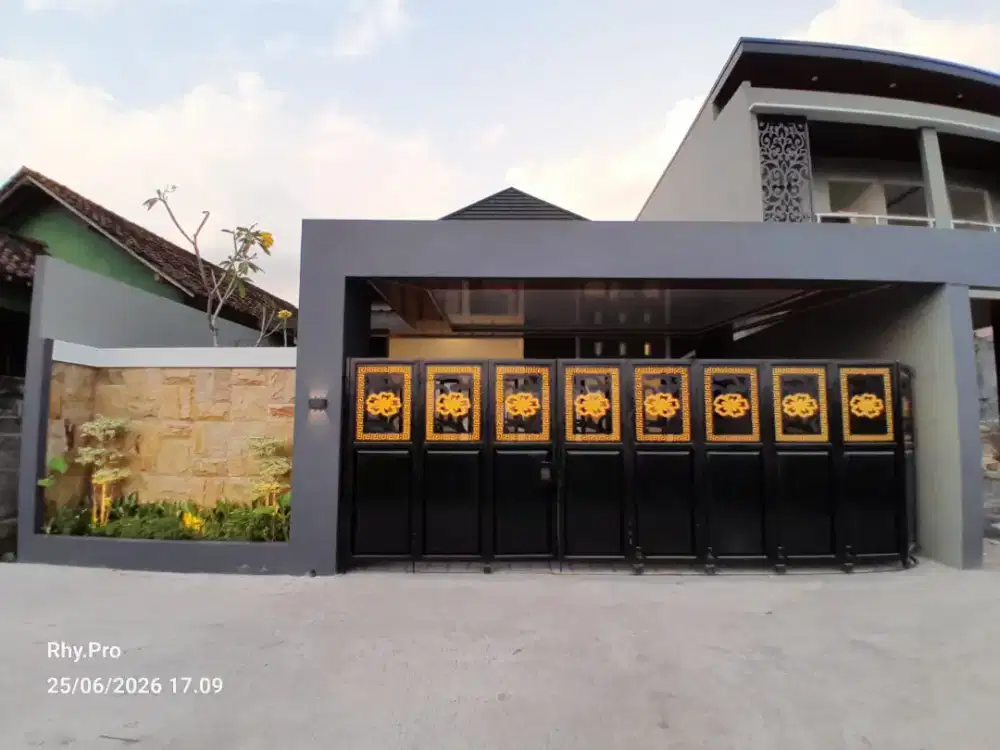 Rumah mewah view Sawah dekat SD model' Maguwoharjo Depok Sleman