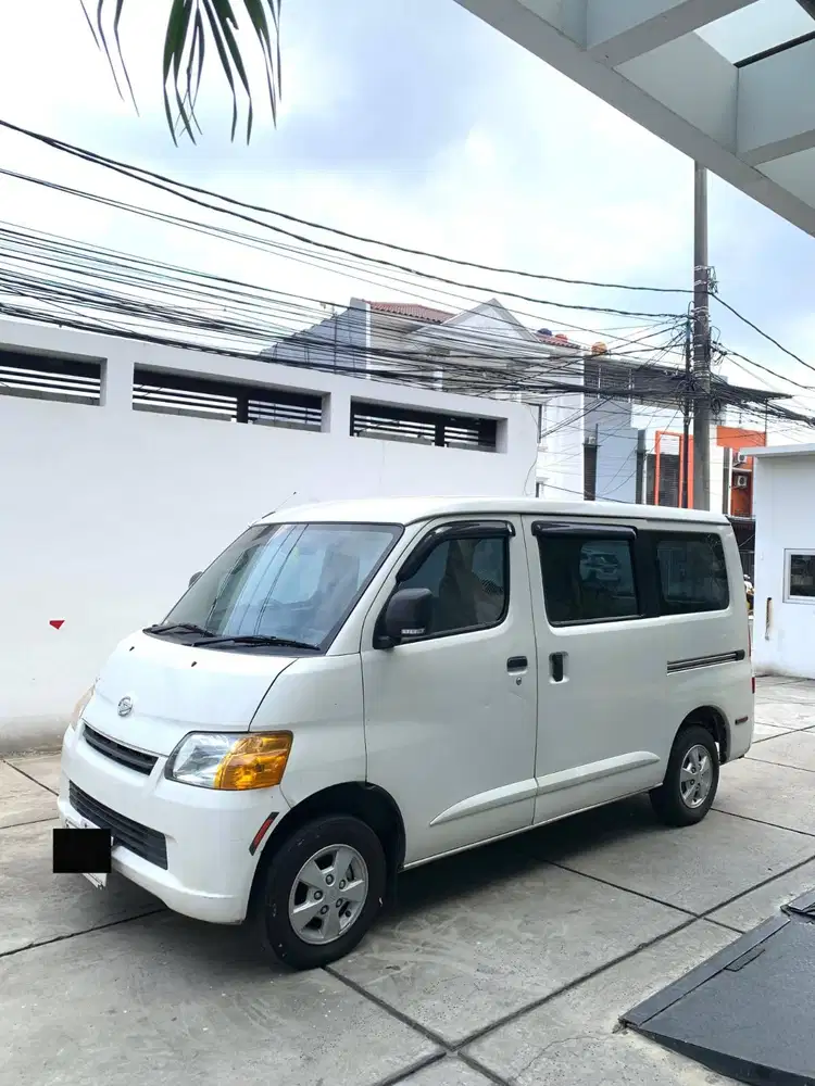 CASH 2023 Daihatsu Grandmax Minibus