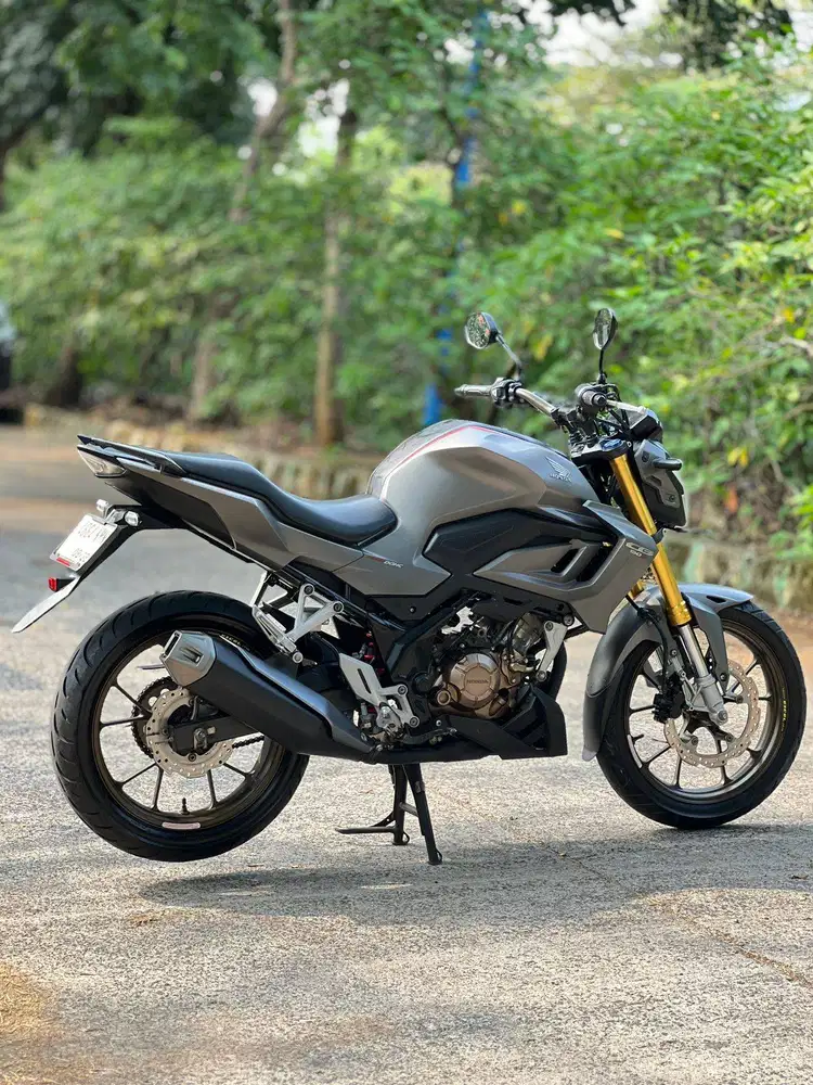 NAKED IDAMAN! HONDA NEW CB 150R 2024 SILVER PAJAK PANJANG SIAP GAS