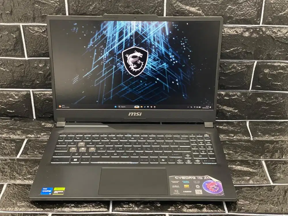 GAMING MSI CYBORG 15 A12U i5-12450H RTX 3050(6GB) RAM 16/512GB